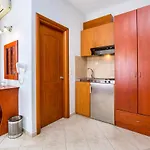 Apart Otel Maria Potos