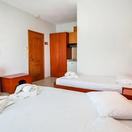 Maria Aparthotel *